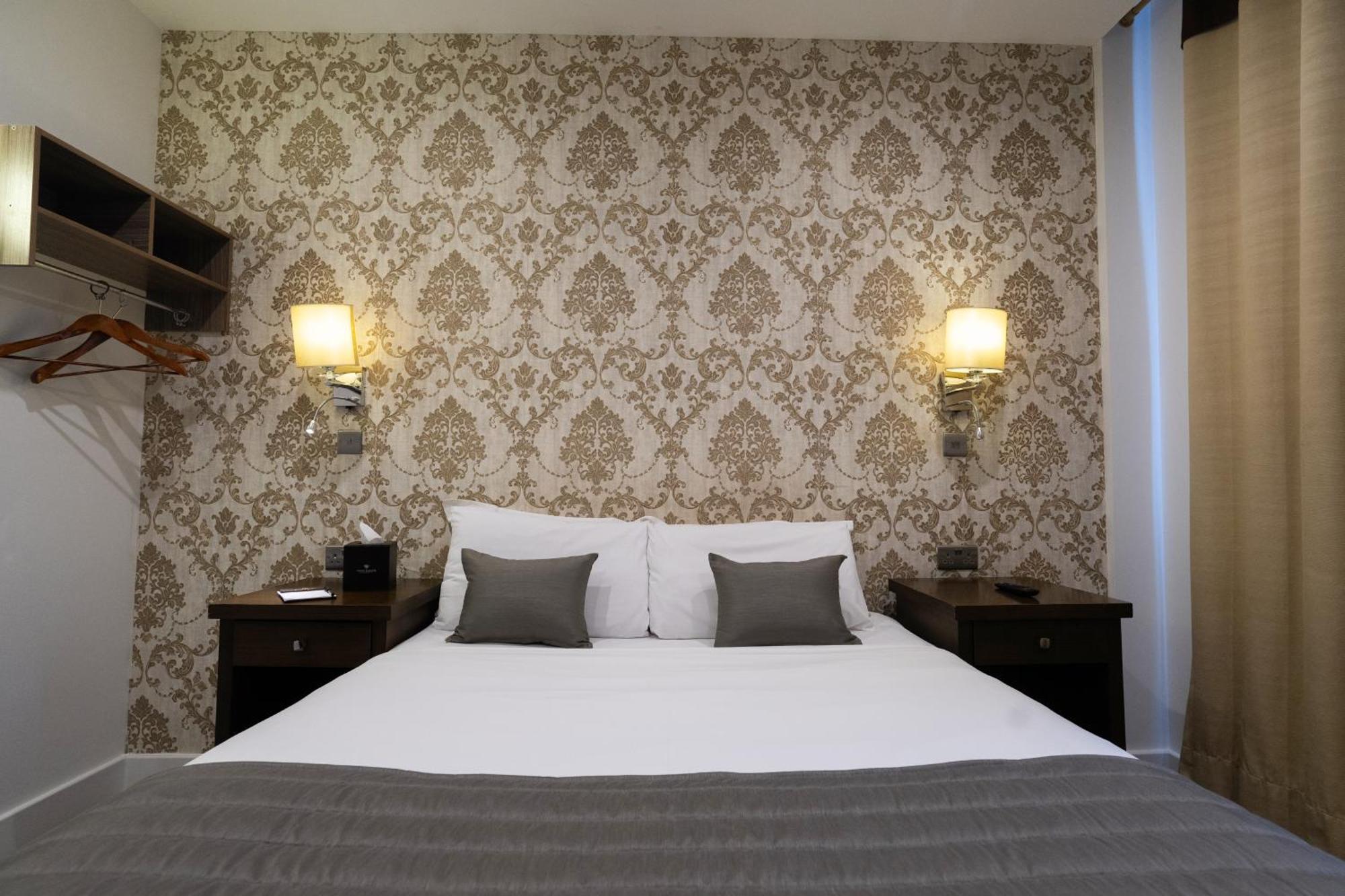 Grand Sapphire Hotel & Banqueting Кройдон Экстерьер фото