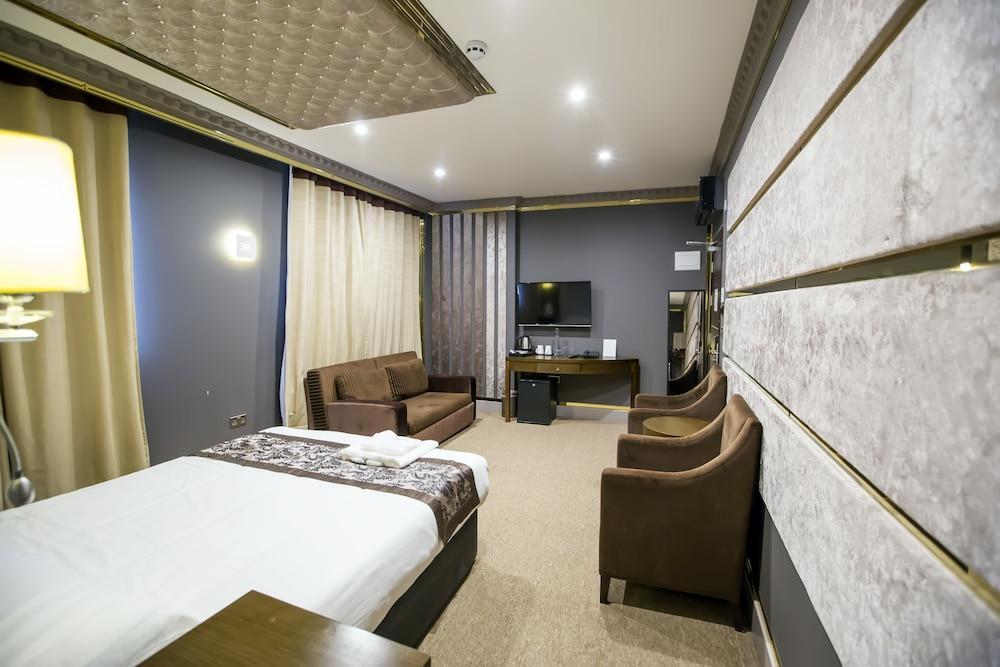 Grand Sapphire Hotel & Banqueting Кройдон Экстерьер фото